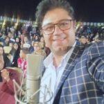 دانلود آهنگ حجت اشرف زاده با لبخندی ساده بشین روبروم